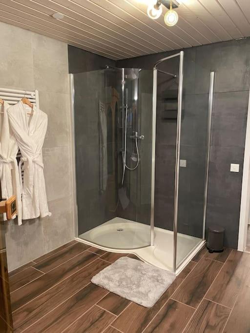 L'Echo Des Bois - Studio Cocooning Avec Sauna L'Abergement Exterior foto